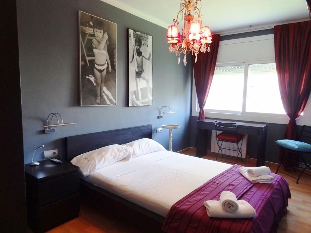 Ciruela Apart Daire Sitges Oda fotoğraf