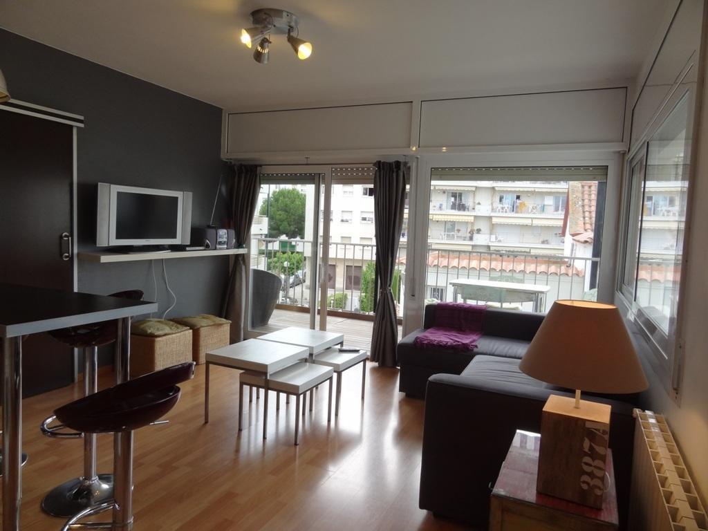 Ciruela Apart Daire Sitges Oda fotoğraf